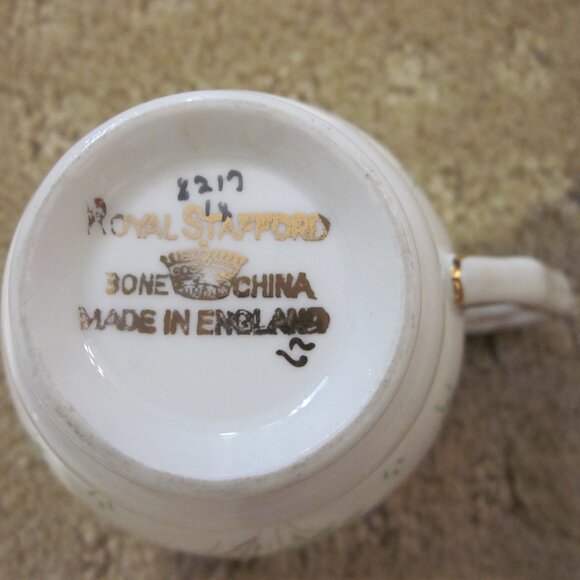 Royal Stafford Bone China Tea Cup & Saucer - Picture 4 of 5